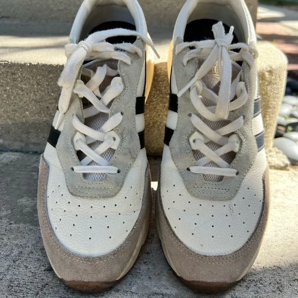Gola Women's Cream and Black Sneakers - Picture 3 of 7